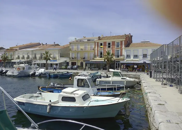 Couette-café Chambres D'hotes La Maison Sur Le Port 2*